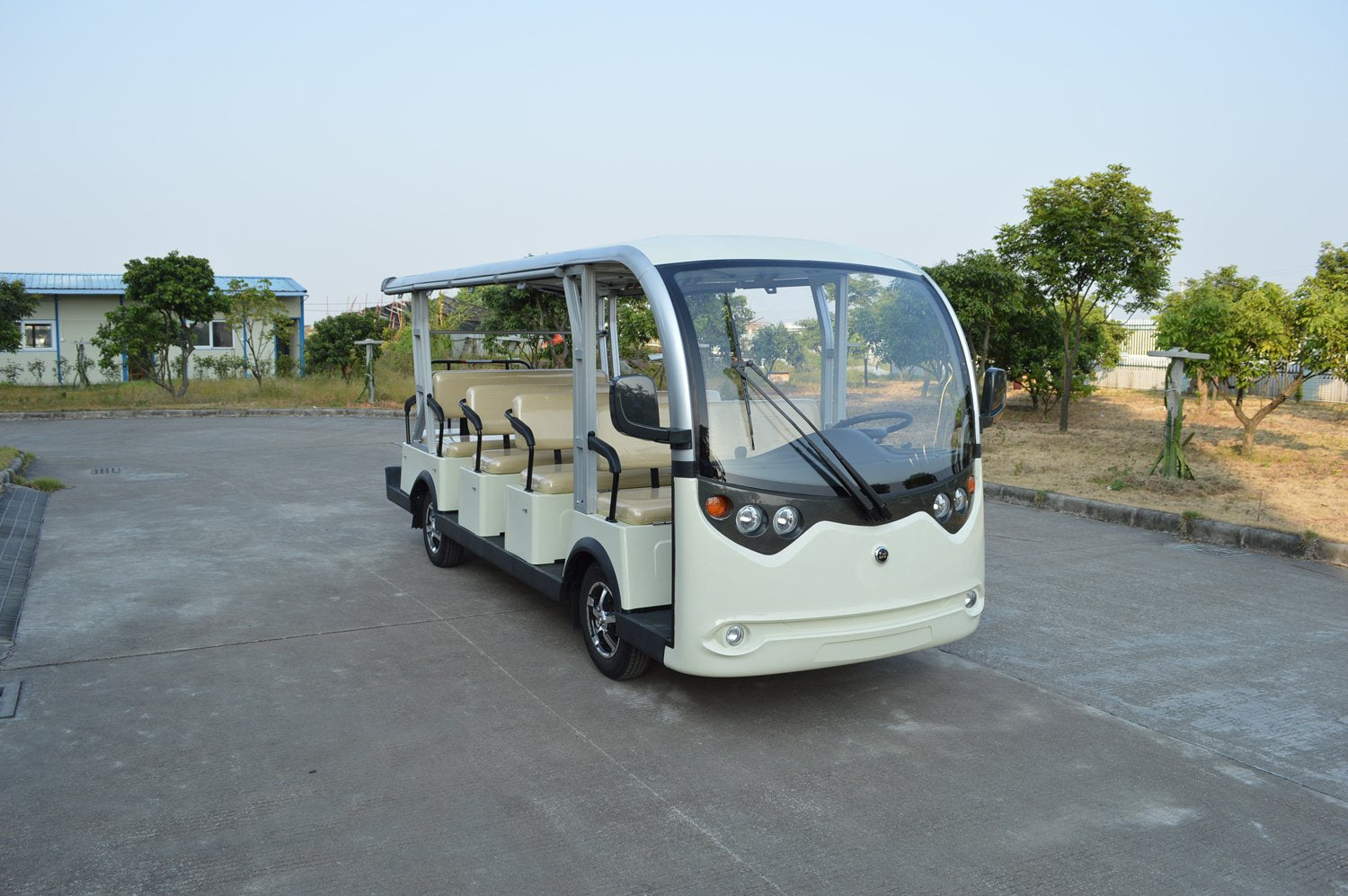 ECAR LT-S14 - 14 Seat People Mover