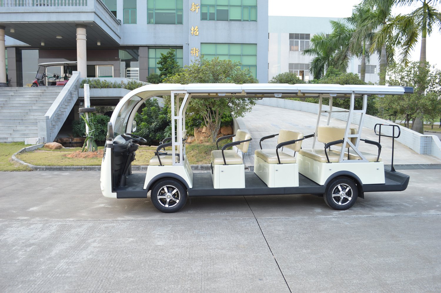 ECAR LT-S14 - 14 Seat People Mover