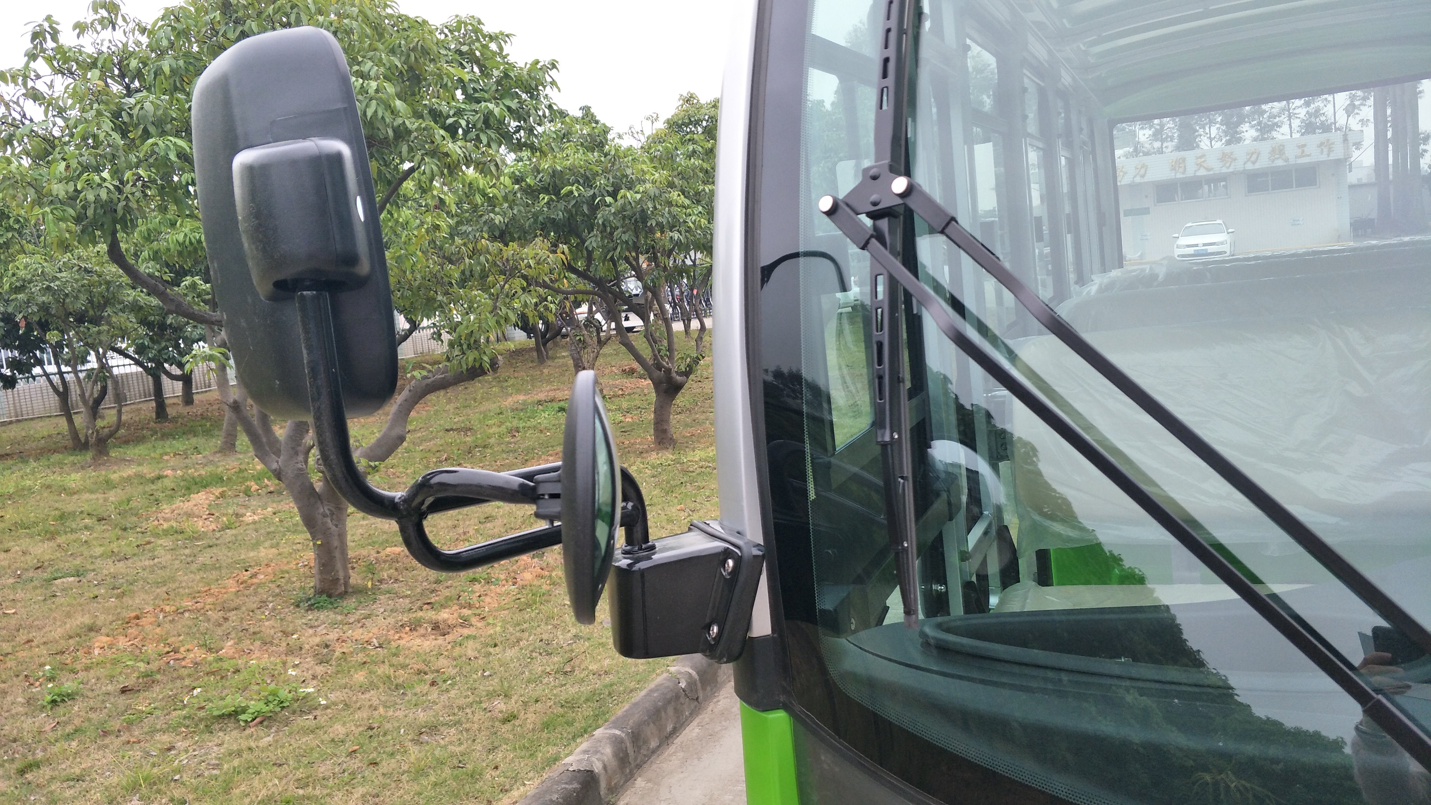ECAR S-Series 14 Seat People Mover Closed LT-S14.F