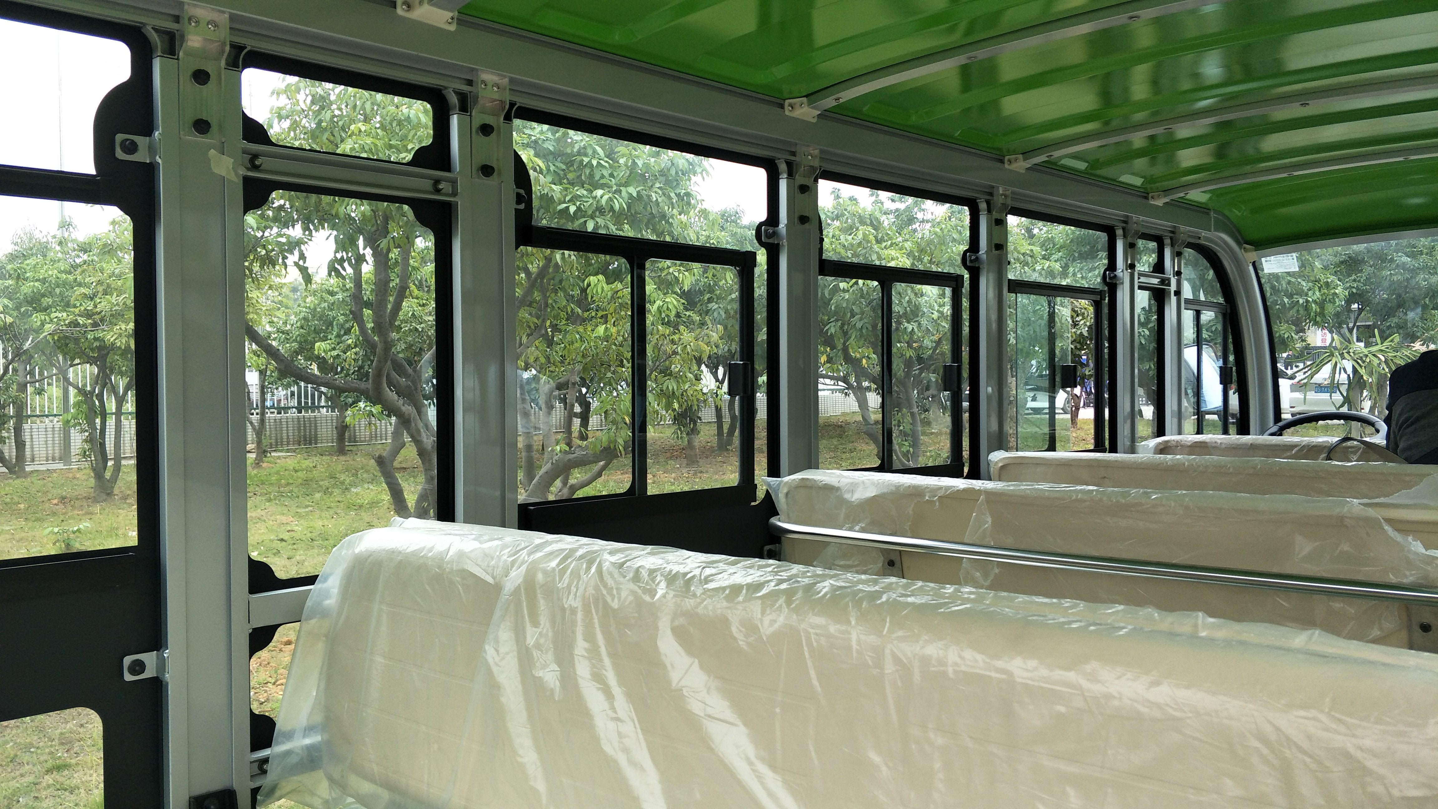 ECAR S-Series 14 Seat People Mover Closed LT-S14.F