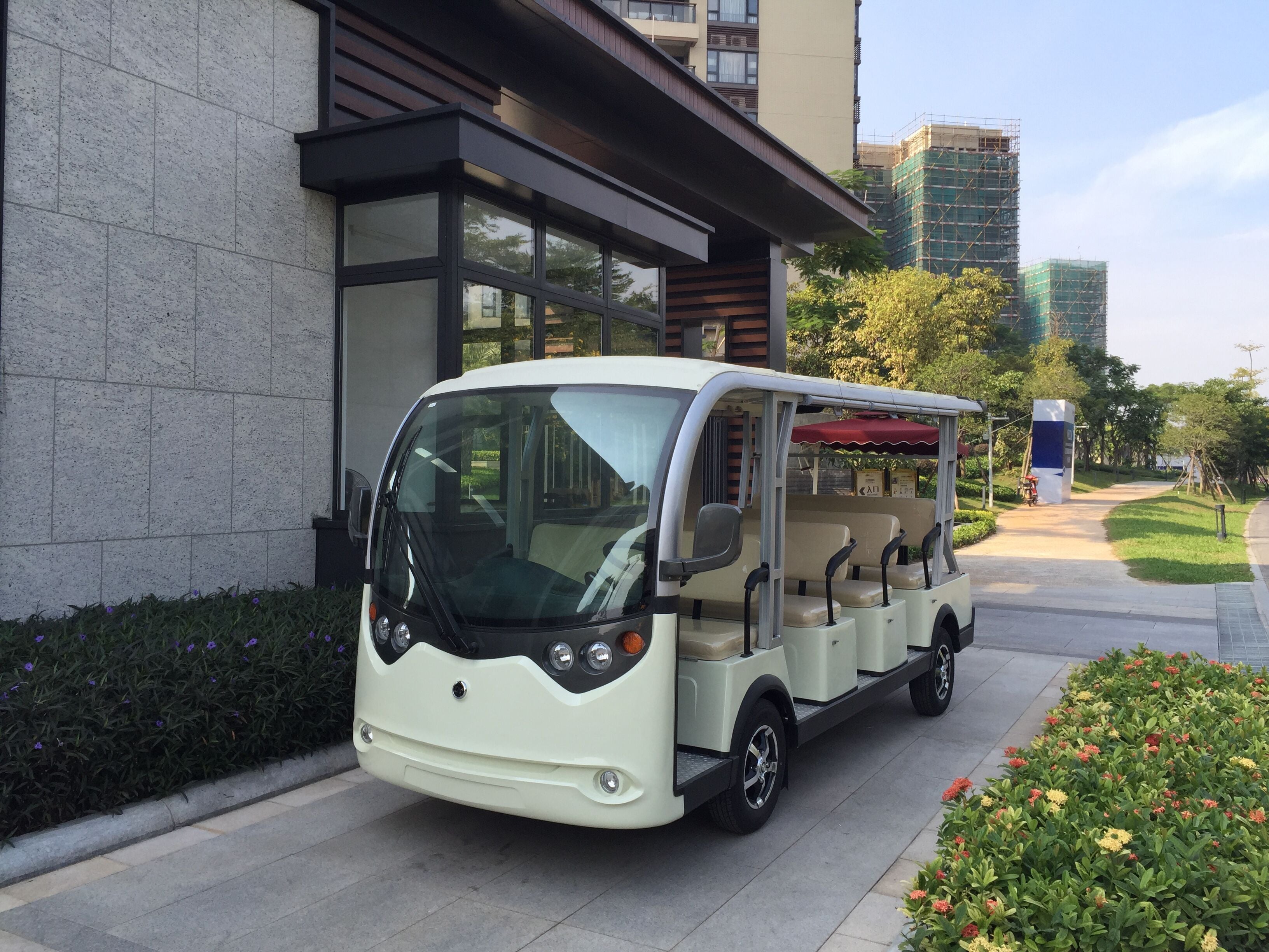 ECAR S11.B - 11 Seat Electric People Mover